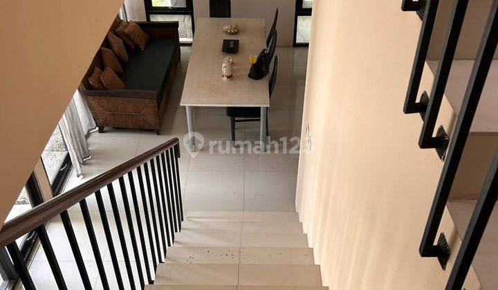 Disewakan Rumah Siap Huni Fully Furnished 2 Lantai, Vassa Wood  2