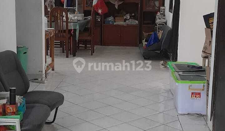 For Sale, Hook House and Strategic Location in Beverly Cluster, Lippo Cikarang 2