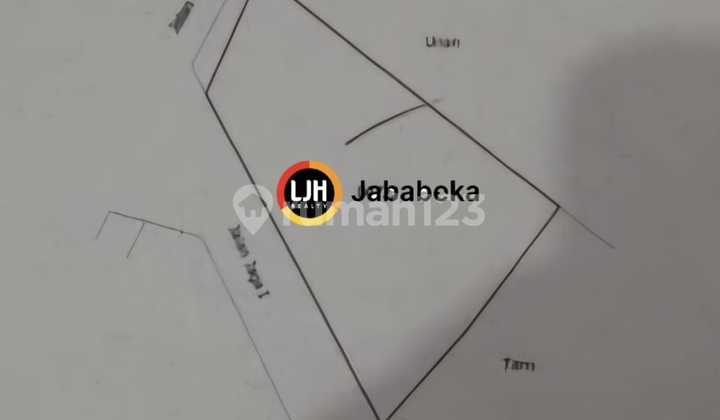 Dijual Tanah dengan Luas 605 m2 Lokasi Strategis dan pinggir jalan Raya