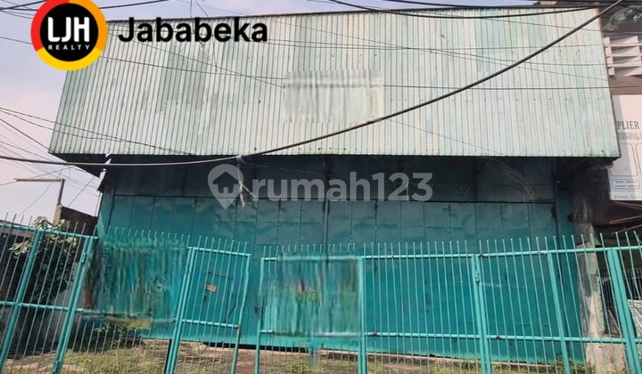 Warehouse for rent, ready for use, on Jl. Raya Industri Jababeka.