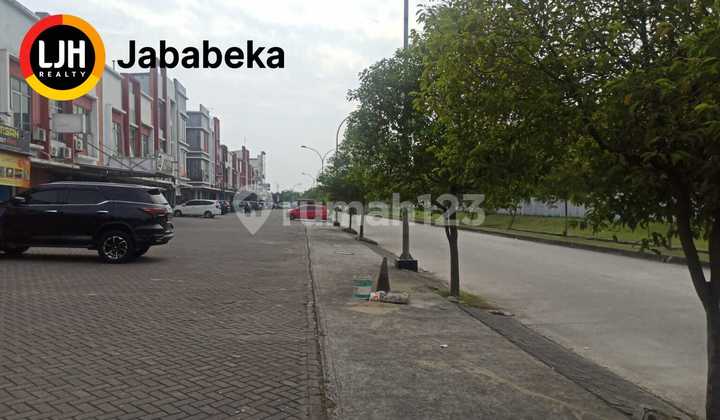 Dijual/Disewa Ruko 2 Lantai Lokasi Strategis dan Ramai, Simprug Plaza Jababeka