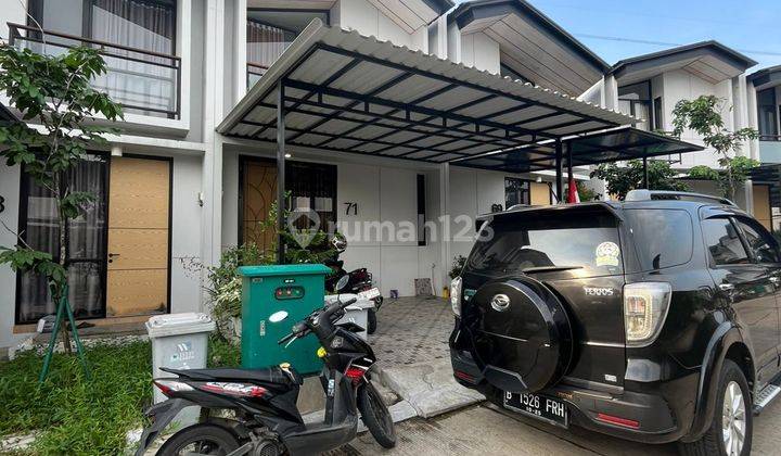 Over Kredit!! Rumah Bagus di pusat Lippo Cikarang Cluster Uptown 1