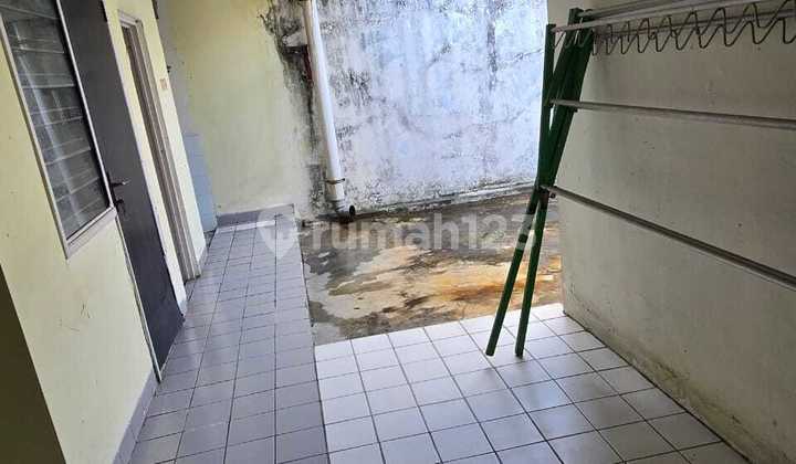 Meadow Green House Prime Location - Strategic & Eco-Friendly