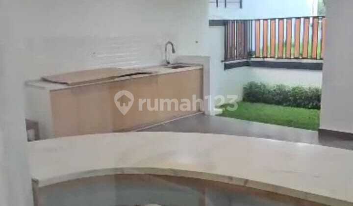 Luxury House for Rent Fully Renovated Strategic Location Simpruk Park 2