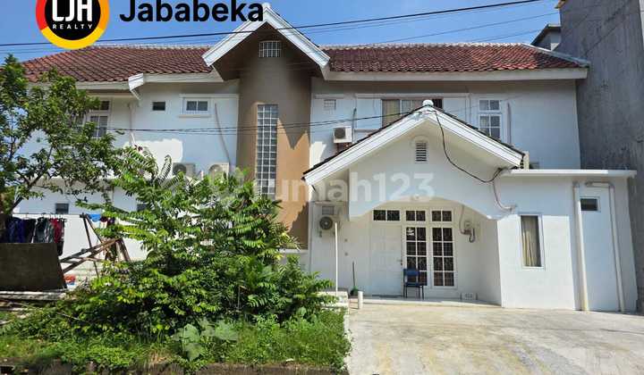 Dijual Kos kos 26 Pintu lokasi Strategis Meadow Green Lippo Cikarang