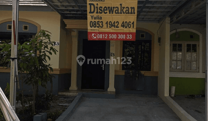 Disewakan Rumah Lokasi Strategis Cluster Roseville Deltamas 1