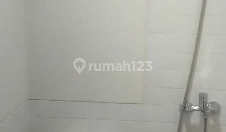 Over Minimalist House Credit in Uptown Cluster - Modern Living, Near Public Facilities & Flood-Free! 2