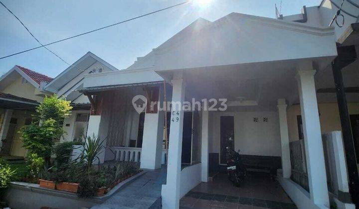 Disewakan Rumah Siap Huni Lokasi Nyaman Meadow Green Lippo Cikarang 1