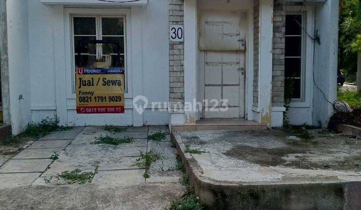 Disewa Atau Dijual Rumah Lokasi Strategis Taman Lembah Hijau 1