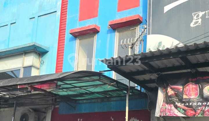 For Rent 3-Story Shop House Strategic and Busy Jababeka 2 Location For Rent 3-Story Shop House Strategic and Busy Jababeka 2 Location