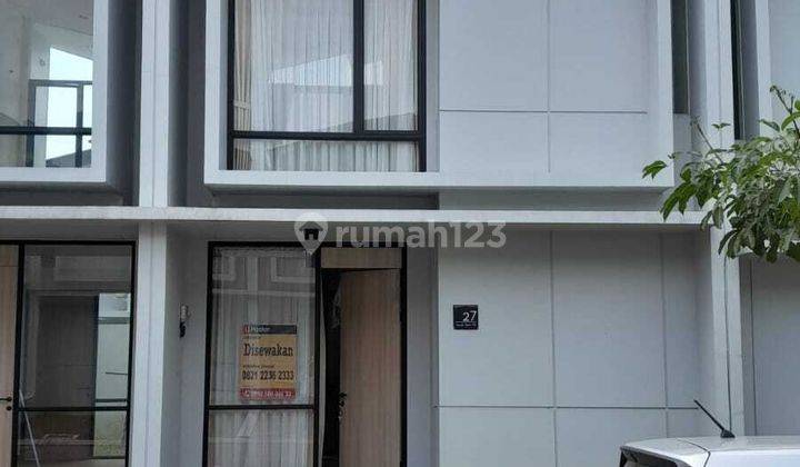 Disewakan Rumah 2 Lantai  semi Furnished Rolling Hills Karawang 1