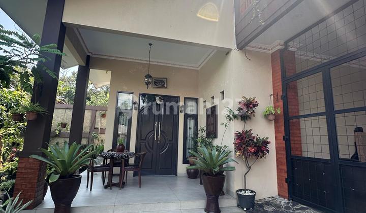 Rumah Cantik di Atas Bukit Lingkungan Asri Hunian Nyaman Sentul