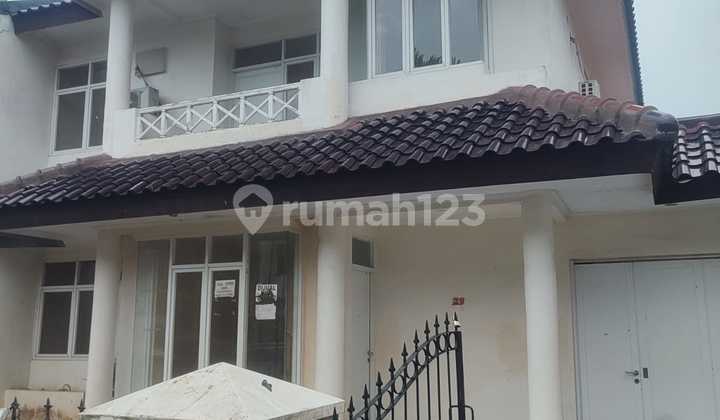 Rumah Cantik Furnished Private Pool Taman Mediterania Lippo Karawaci