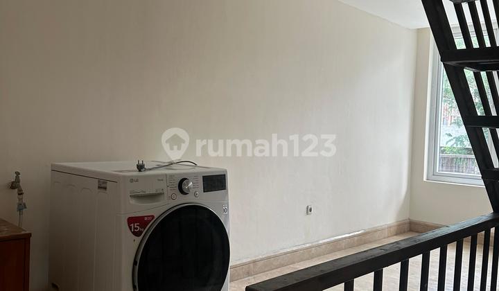 Luxury Furnished House with Private Pool, Blue Lake Garden, Lippo Karawaci 2