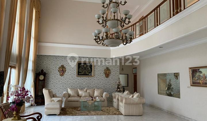 Rumah Mewah Asri Private Pool Hunian Nyaman di Sentul Bogor 2