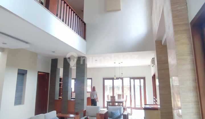 Rumah Cantik Nuansa Villa Furnished Taman Diponegoro Lippo Karawaci