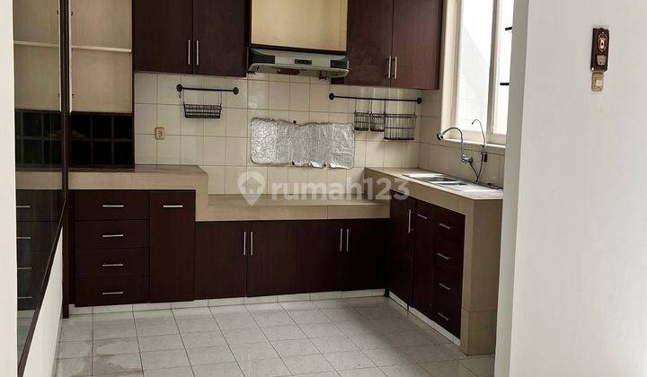 Dijual Cepat Murah Rumah 2 Lt Taman Grisenda Pik Dekat Sekolah 2