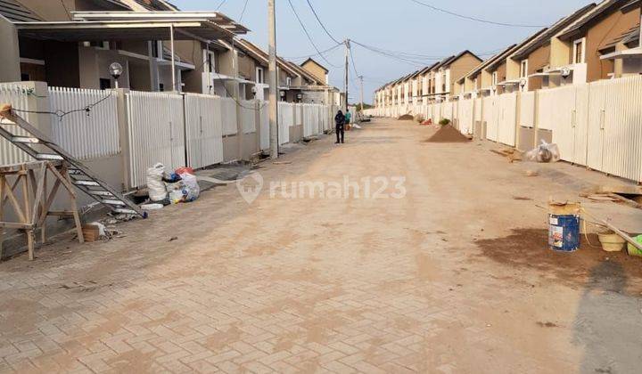 Rumah Modern Minimalis Selangkah Ke Surabaya Di Alana Tambak Oso 2