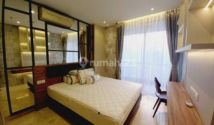 Sewa Apartement The Grove Tower The Empyreal 1 BR Furnished Balcony  1