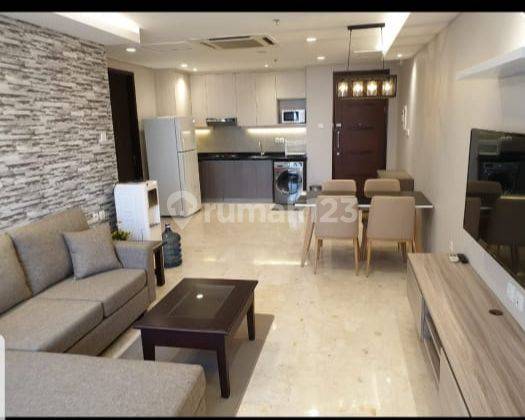 Sewa Apartement The Grove Tower The Empyreal 1 BR Furnished Balkon Besar 2