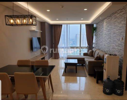 Sewa Apartement The Grove Tower The Empyreal 1 BR Furnished Balkon Besar 1