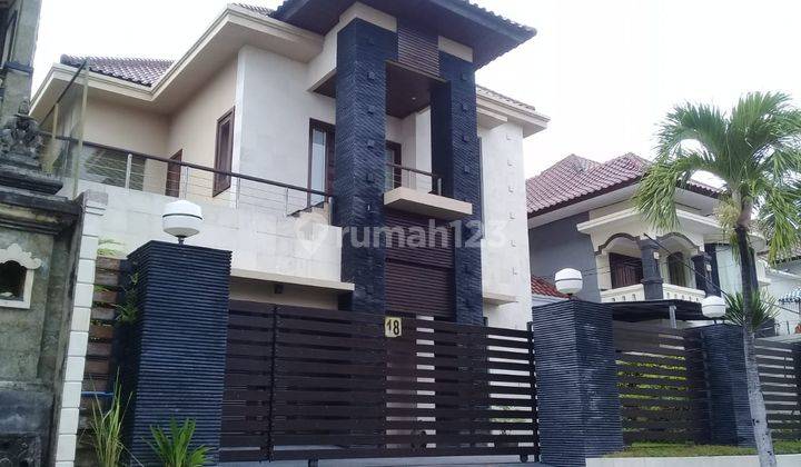 Jual Rumah Mewah 2 Lantai Lengkap SHM Dan Kolam Renang Denpasar Timur Bagus Furnished  1