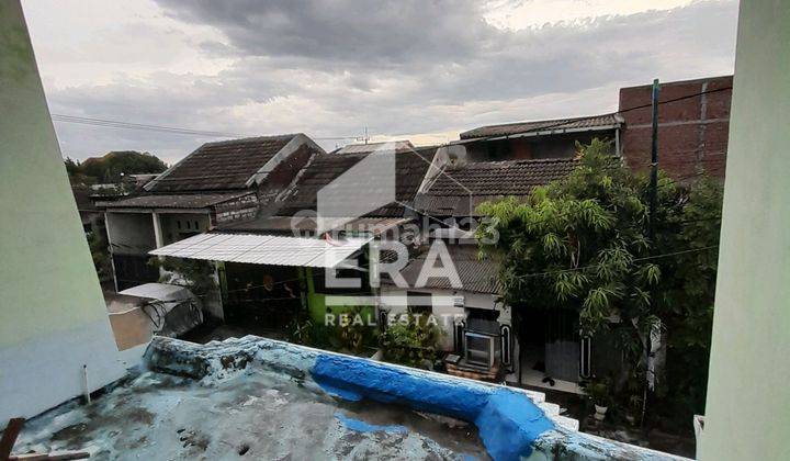 rumah Surabaya Barat, lokasi strategis & nyaman 2