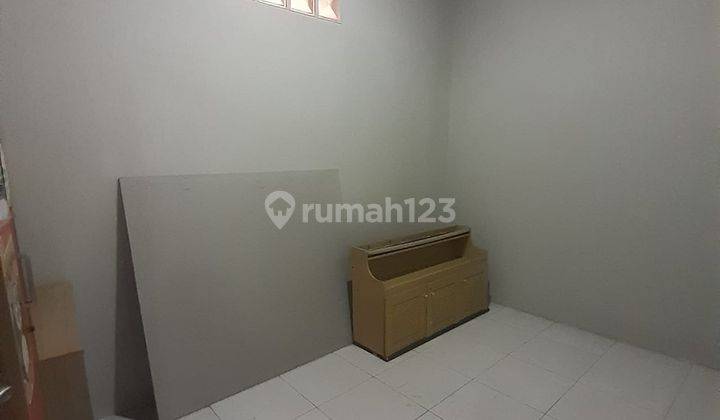 Dijual Rumah 2 Lantai di Taman Holis Indah  2