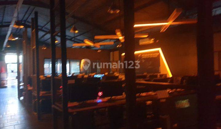 Disewakan Ruang Usaha Di Mainroad Surya Sumantri Tanah Kantong 2