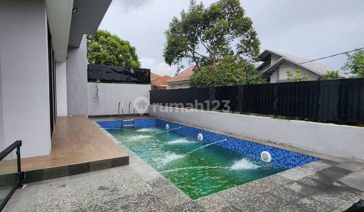 Dijual Rumah Mewah Pool di Pasteur Sukadamai 2