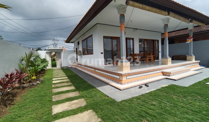 Rumah Asri Bernuansa Sawah Dekat Pantai Nyanyi – Full Furnished. Sewa Rumahjalan Pantai Nyanyi Kediri Tabanan - Tabanan