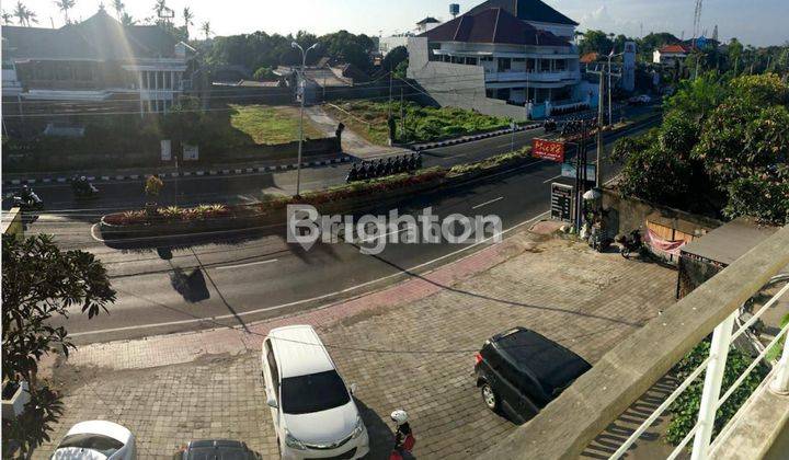 3 STOREY SHOPHOUSE IN STRATEGIC LOCATION IN SANUR 2