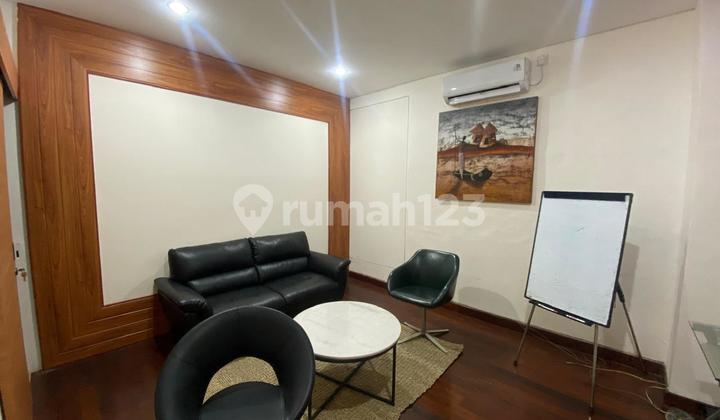 3-Storey Shophouse Building Profitable Investment in Umalas, Directly Comes with Warranty for Sale and Lease. Umalas - Badung 2