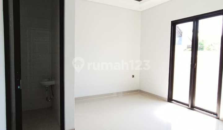 New 1-Story House – Mahendradata Housing, West Denpasar
For Sale
Mahendradata Street - Denpasar New 1-Story House – Mahendradata Housing, West Denpasar
For Sale
Mahendradata Street - Denpasar