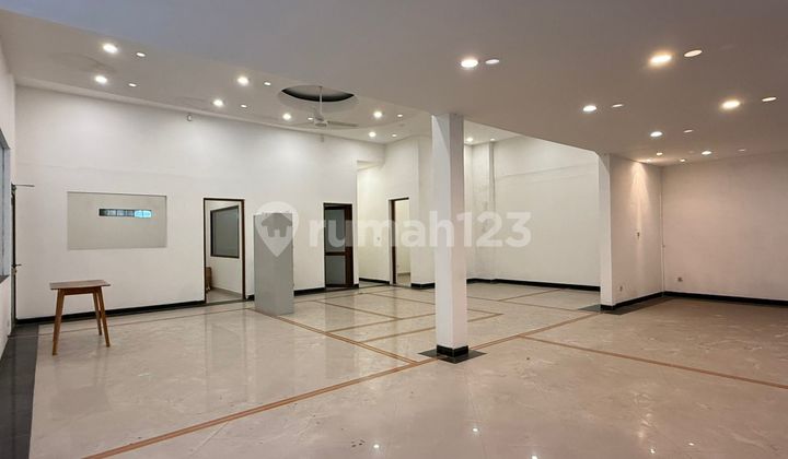 Toko Luas 2 Lantai Di Kawasan Bisnis Gatsu Timursewa Rukogatot Subroto Timur - Denpasar