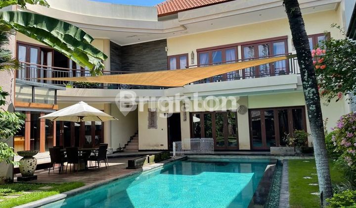 RUMAH MEWAH & NYAMAN 4 KAMAR TIDUR – FREEHOLD DI JIMBARAN, KUTA SELATAN, BALI RUMAH MEWAH & NYAMAN 4 KAMAR TIDUR – FREEHOLD DI JIMBARAN, KUTA SELATAN, BALI