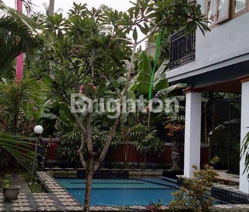 VILLA MEWAH 3 LANTAI DI BADUNG – PRIVATE POOL & AKSES JALAN LUAS 1