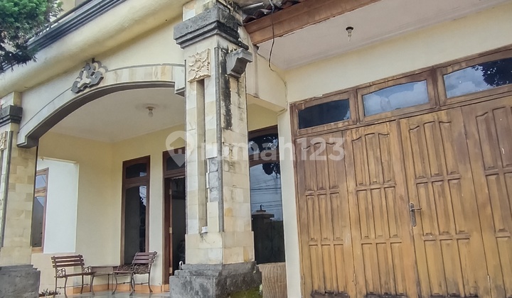 Rumah 2 Lantai Siap Huni - Gatsu Cargo, Denpasar Utara Lokasi Strategis di Kawasan Favorit dan Padat Penduduk, Cocok untuk Hunian Maupun Usaha!Jual Rumahjalan Permata Gatsu Cargo Denpasar Utara - Denpasar