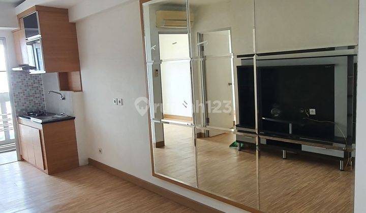 Dijual Apartemen 2 Kamar Tahap Dua,semi Furnish.bagus Dan Harga Miring. 1