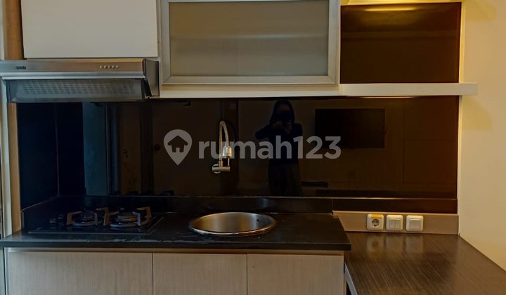 For Rent 3 Bedroom Apartment Converted to 2 Bedrooms, Furnished, Nice and Comfortable. 2