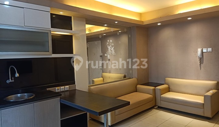 For Rent 3 Bedroom Apartment Converted to 2 Bedrooms, Furnished, Nice and Comfortable.