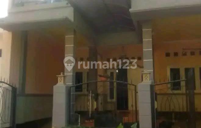 Rumah 2 Lantai Harapan Indah Butuh Renovasi 
