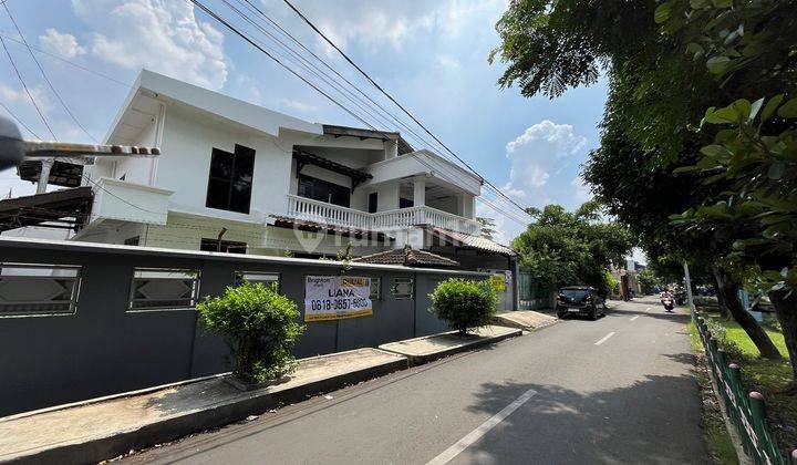 Rumah Duren Sawit Murah Posisi Hook Jalan Utama  1