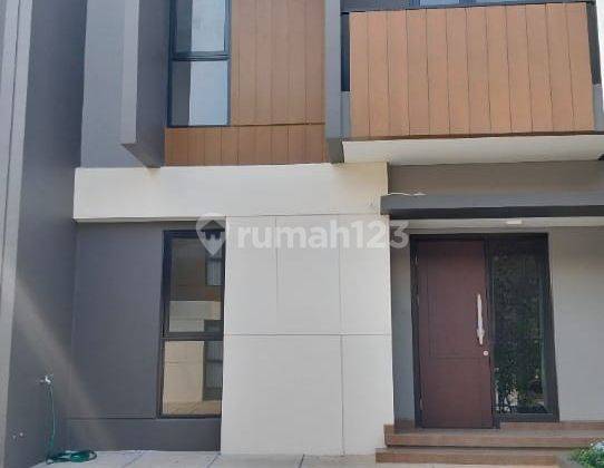 Summarecon Crown Gading Siap Huni Modern Minilamis 2 Lantai  1