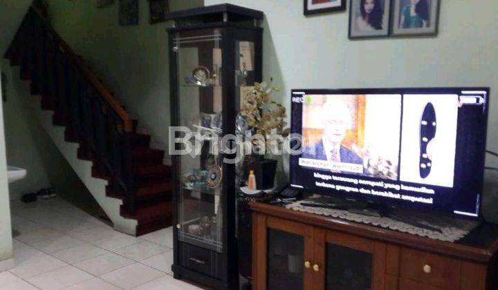 Jual Cepat Rumah Full Furnish 2 Lantai Full Bangunan 2