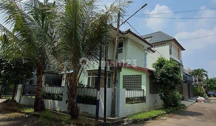 Rumah Hook Pondok Gede Dekat Stasiun Lrt 1