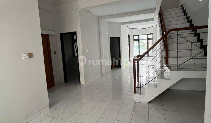 Rumah Cantik Dan Luas Modern Style 2 Lantai Pondok Gede  1