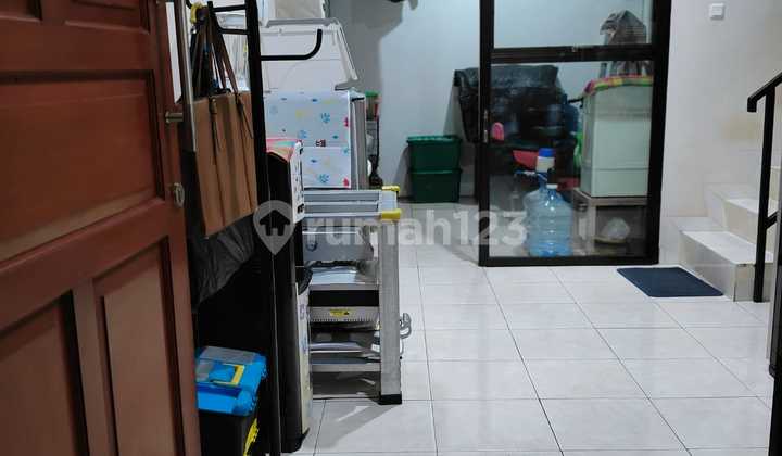Rumah Cantik Siap Huni 2 Lantai Dekat Dengan Stasiun  2