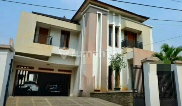 RUMAH LUAS DAN NYAMAN 2 LANTAI DEKAT PAKUWON MALL