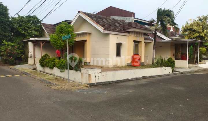 RUMAH SIAP HUNI POSISI HOEK HARAPAN INDAH DEKAT CAKUNG
